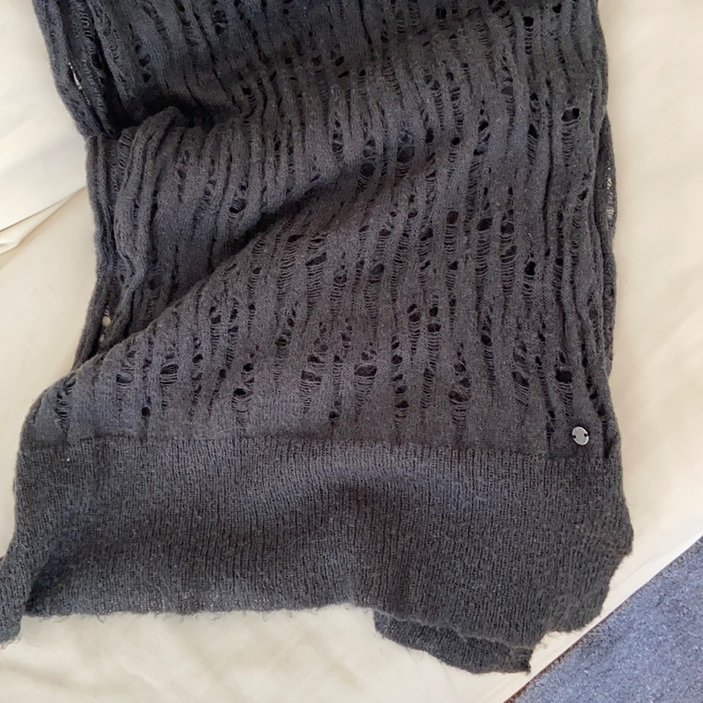 Bench wool scarf/throw